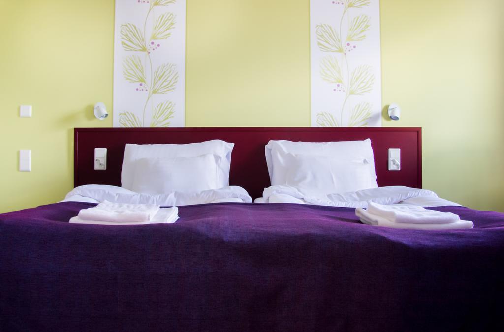סאלו Hotel Salora מראה חיצוני תמונה